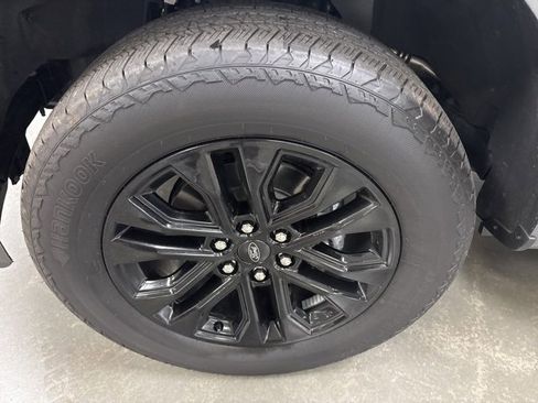 Used 2025 Ford F150 Lariat w/ Equipment Group 502A High image 30