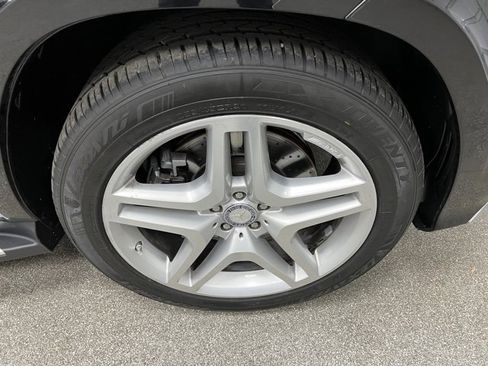 Used 2014 Mercedes-Benz GL 550 4MATIC image 21