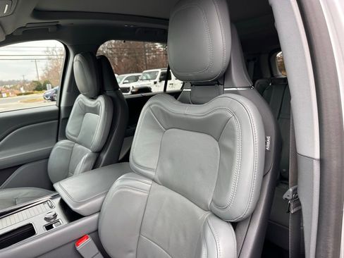 Used 2020 Lincoln Aviator Reserve w/ Equipment Group 202A image 13