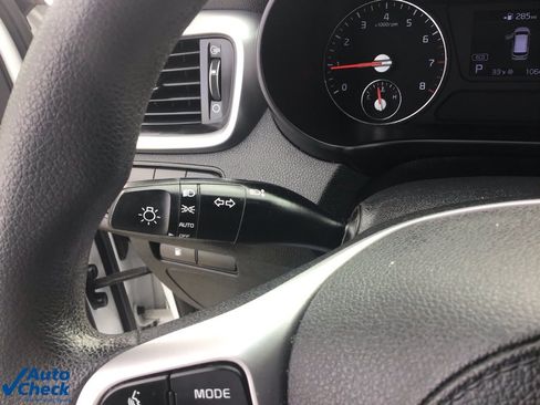 Used 2020 Kia Sorento LX image 34