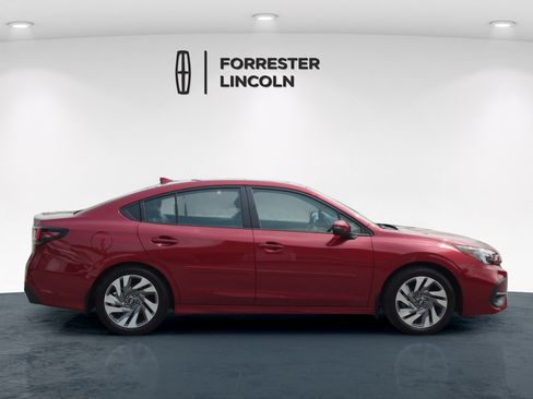 Used 2025 Subaru Legacy Limited AWD/4WD image 2