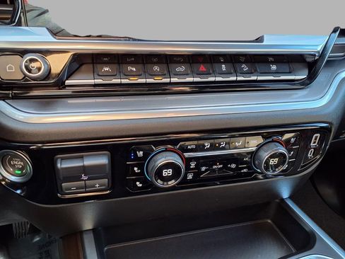 Used 2024 Chevrolet Silverado 1500 High Country w/ Z71 Off-Road Package image 10