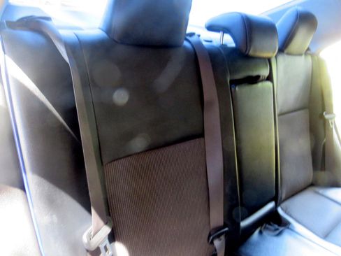 Used 2017 Toyota Corolla LE image 25