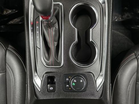 Used 2023 Chevrolet Traverse RS image 24