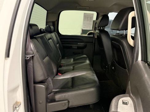 Used 2007 Chevrolet Silverado 2500 LT w/ 2LT Convenience Package image 14