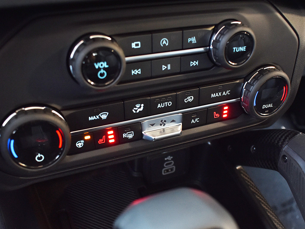 New 2026 Ford Bronco Raptor w/ Interior Carbon Fiber Pack AWD/4WD image 23