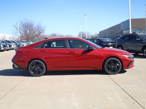 New 2026 Hyundai Elantra SEL Sport image 4