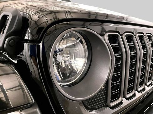 Used 2025 Jeep Gladiator Sport AWD/4WD image 27