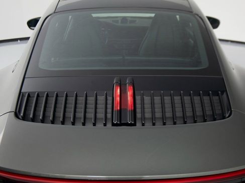 Certified 2022 Porsche 911 Carrera image 39