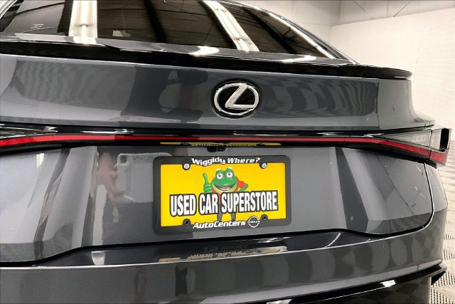 Used 2024 Lexus IS 350 F Sport RWD image 8
