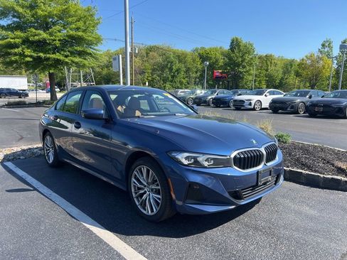 Used 2023 BMW 330i xDrive Sedan w/ Driving Assistance Package AWD/4WD image 3