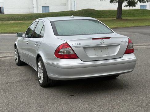Used 2009 Mercedes-Benz E 350 4MATIC Sedan image 7