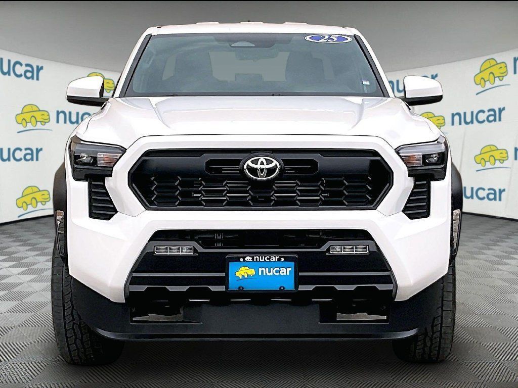 Used 2025 Toyota Tacoma 4x4 Double Cab Hybrid image 2