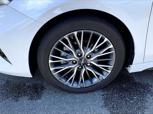 Used 2023 Kia Forte GT-Line FWD image 11