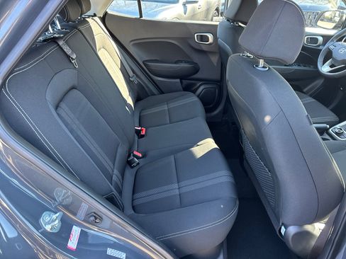 Certified 2024 Hyundai Venue SEL image 15