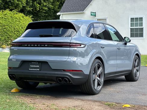 New 2026 Porsche Cayenne S AWD/4WD image 8