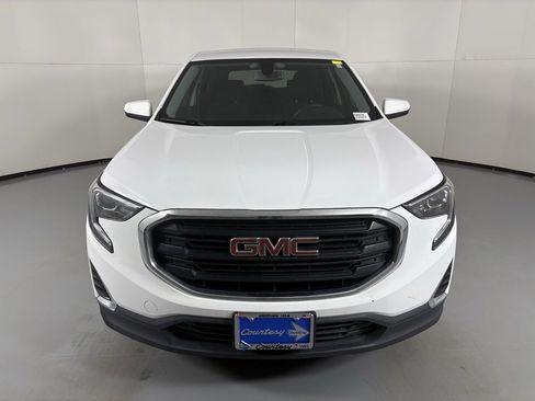 Used 2018 GMC Terrain SLE image 3