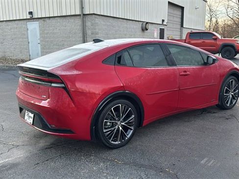 Used 2024 Toyota Prius XLE image 29