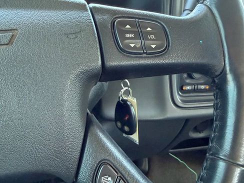 Used 2004 Chevrolet Silverado 3500 LS w/ Heavy-Duty Power Package image 16