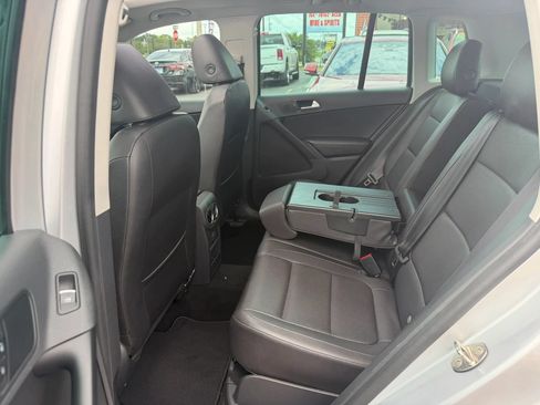 Used 2017 Volkswagen Tiguan Wolfsburg Edition FWD image 14