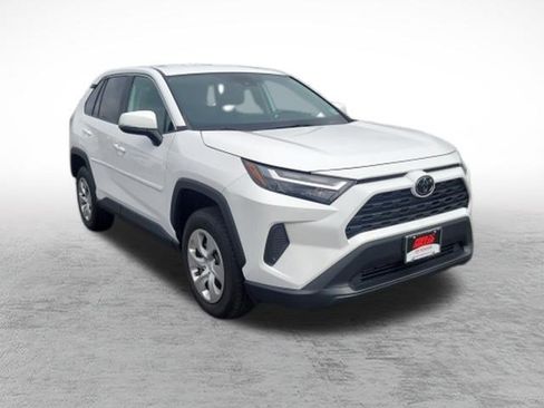 Certified 2023 Toyota RAV4 LE AWD/4WD image 3