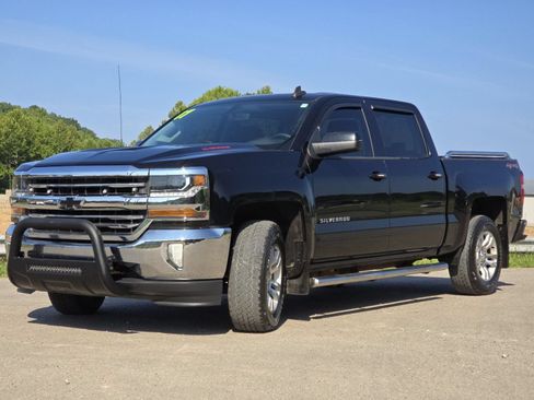 Used 2017 Chevrolet Silverado 1500 LT w/ All Star Edition AWD/4WD image 11