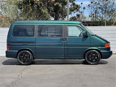 Used 2003 Volkswagen Eurovan MV FWD image 9