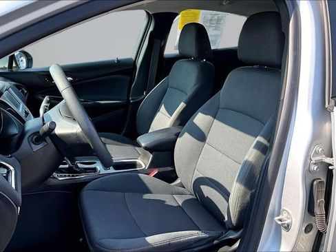 Used 2018 Chevrolet Cruze LS FWD image 24