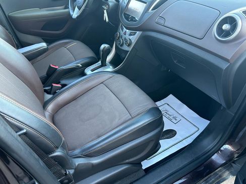 Used 2016 Chevrolet Trax LT w/ LT Convenience Package image 12