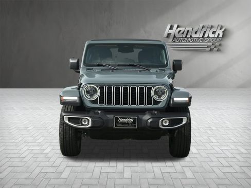 Used 2025 Jeep Wrangler Unlimited Sahara w/ Safety Group AWD/4WD image 3
