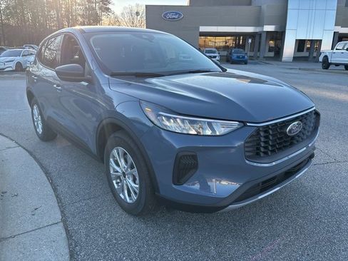 New 2026 Ford Escape Active image 2