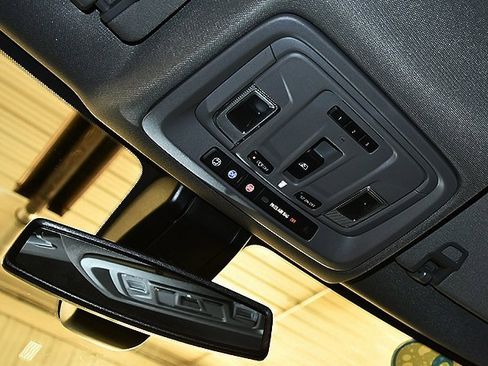 Used 2022 Chevrolet Silverado 2500 LTZ w/ LTZ Plus Package image 31