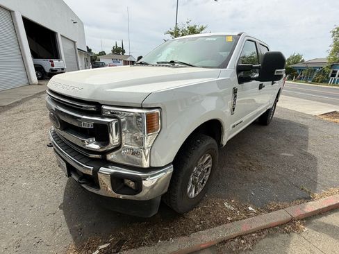 Used 2021 Ford F250 XLT w/ XLT Value Package image 4