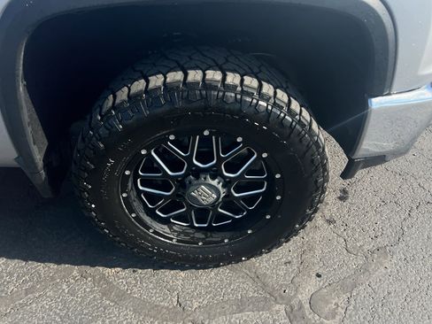 Used 2022 Chevrolet Silverado 3500 LTZ image 2