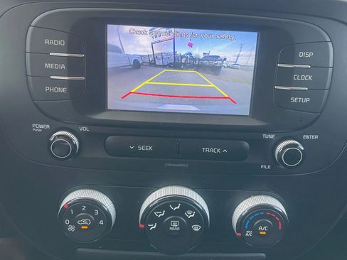 Used 2019 Kia Soul FWD image 26