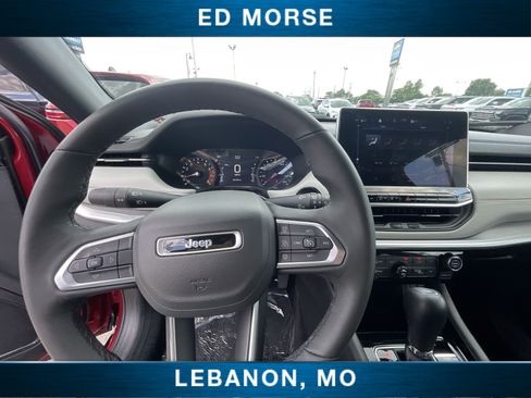 Used 2025 Jeep Compass Limited AWD/4WD image 11