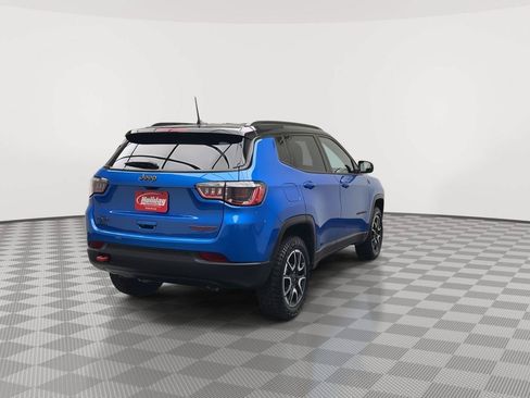 Used 2025 Jeep Compass Trailhawk AWD/4WD image 33