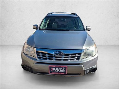 Used 2011 Subaru Forester 2.5X Premium image 2