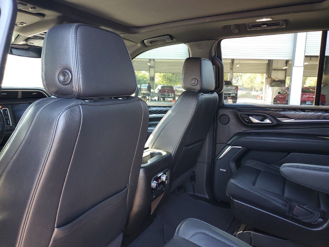 Used 2021 GMC Yukon Denali RWD image 9