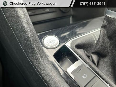 Used 2023 Volkswagen Taos SE AWD/4WD image 40