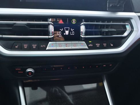 Used 2020 BMW 330i xDrive Sedan w/ Driving Assistance Package image 21