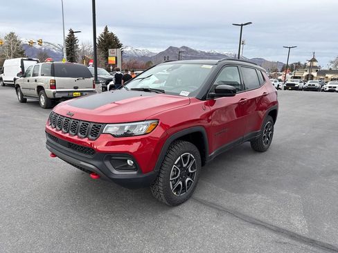 New 2026 Jeep Compass Trailhawk w/ Sun, Sound & Navigation Group image 4