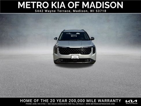 Used 2025 Kia Carnival SX Prestige FWD image 9