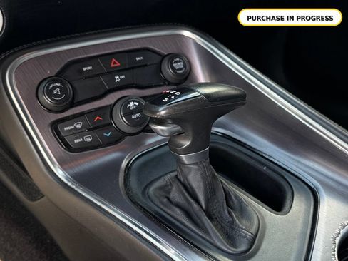 Used 2015 Dodge Challenger SXT RWD image 15