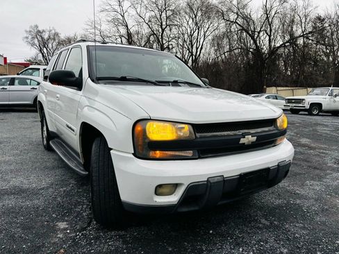 Used 2004 Chevrolet TrailBlazer LT w/ LT Preferred Equipment Group AWD/4WD image 2