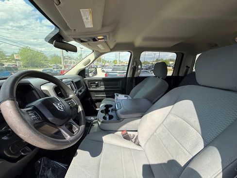 Used 2018 RAM 1500 Express w/ Express Value Package AWD/4WD image 13