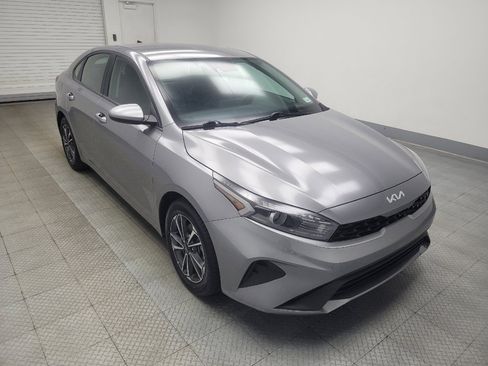 Used 2024 Kia Forte LXS FWD image 13