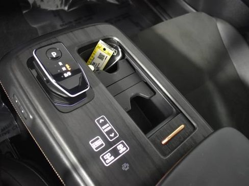 Certified 2024 Nissan Ariya AWD image 27