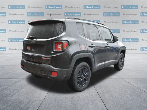 Used 2018 Jeep Renegade Trailhawk image 4