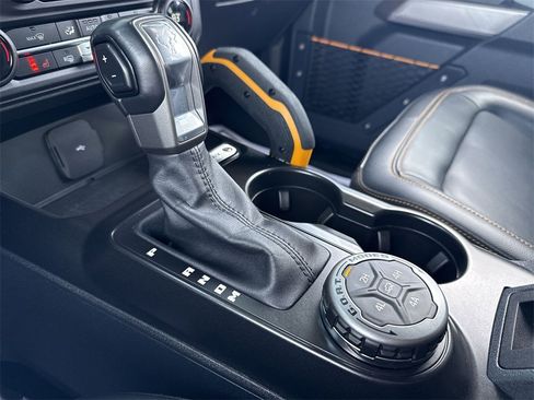 Used 2023 Ford Bronco Badlands image 22